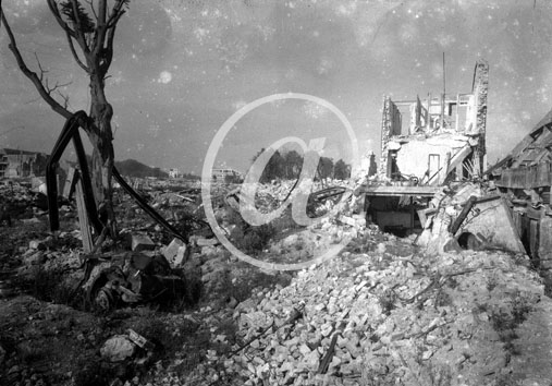 CAEN(14000) Année 1944 Ruines dans la ville de Caen (col. Ede.).