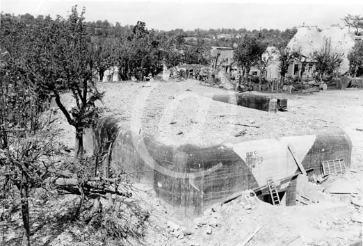 SAINT LO(50000) Seconde guerre mondiale Un bunker allemand gigantesque o l