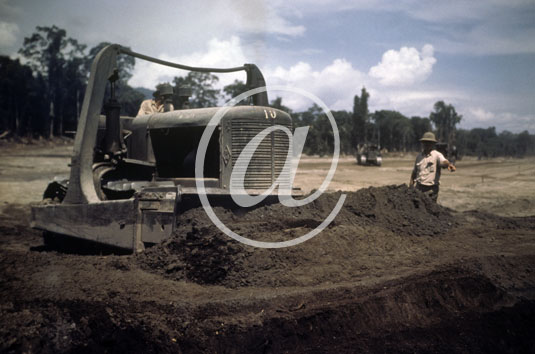 inconnu() Seconde guerre mondiale US Navy en couleurs - Srie 80-GK- : Des bulldozers dans l