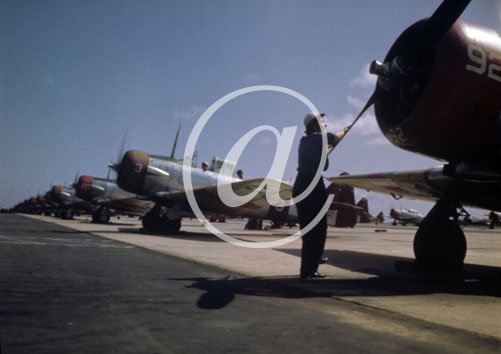 inconnu() Seconde guerre mondiale US Navy en couleurs - Srie 80-GK- : Range d