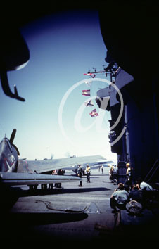 inconnu() Seconde guerre mondiale US Navy en couleurs - Srie 80-GK- : Appareil sur la piste d